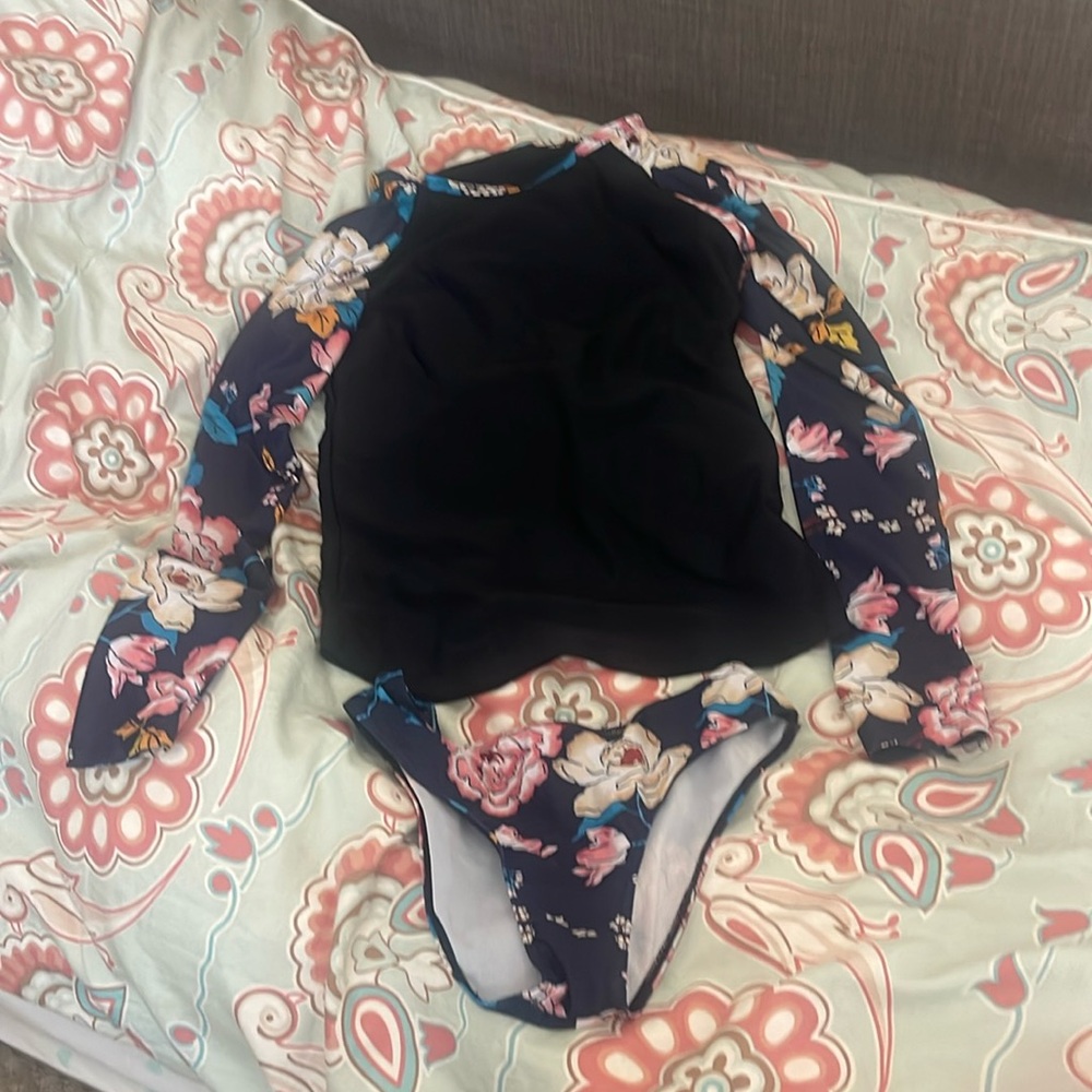 Swim shirt and bottoms